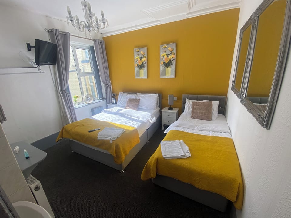 Triple Room | Premium bedding, individually decorated, individually furnished