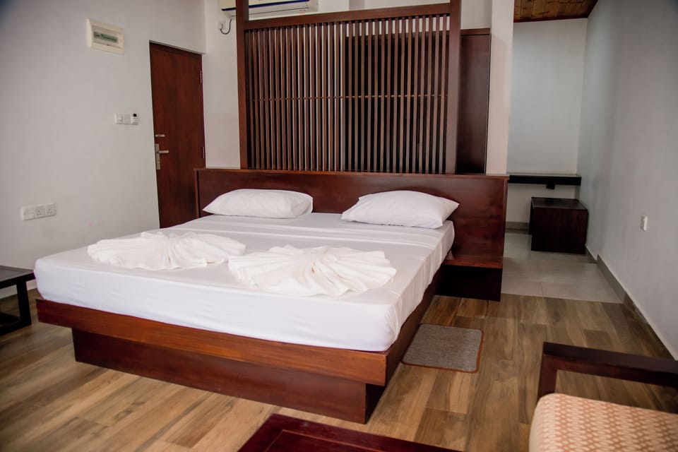 Standard Double Room | Desk, soundproofing, iron/ironing board, free WiFi
