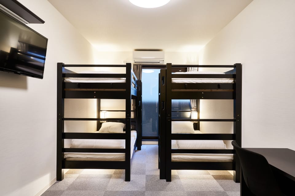Room (B) | Free WiFi, bed sheets