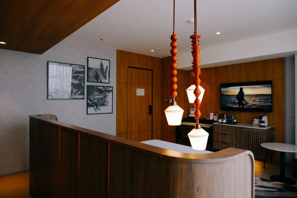 Junior Suite Room, 1 Double Bed | Minibar, in-room safe, blackout drapes, soundproofing