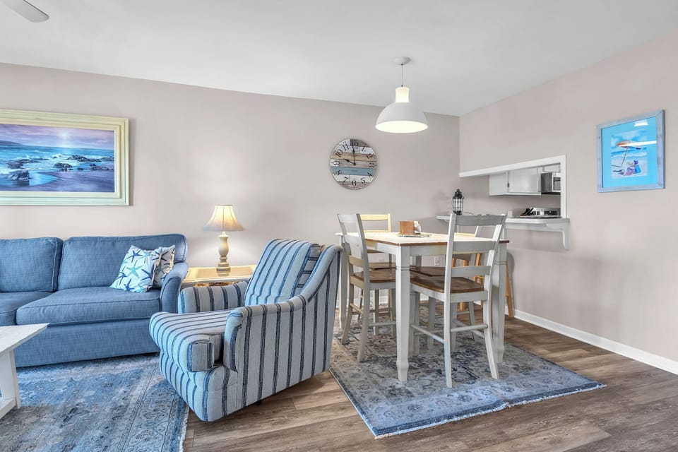 Dining Area - Southwest