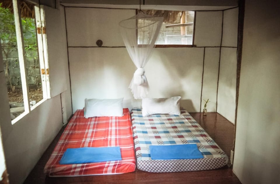 WiFi (free), bed sheets