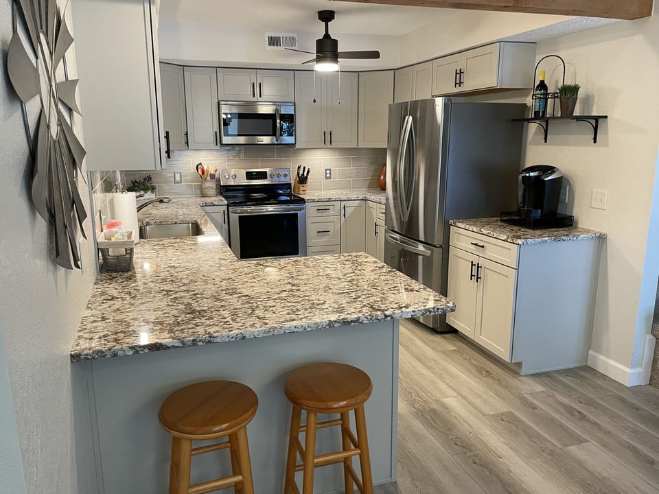Newly remodeled kitchen and appliances!