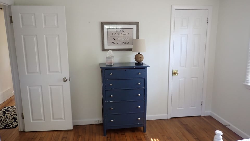 Twin Bedroom