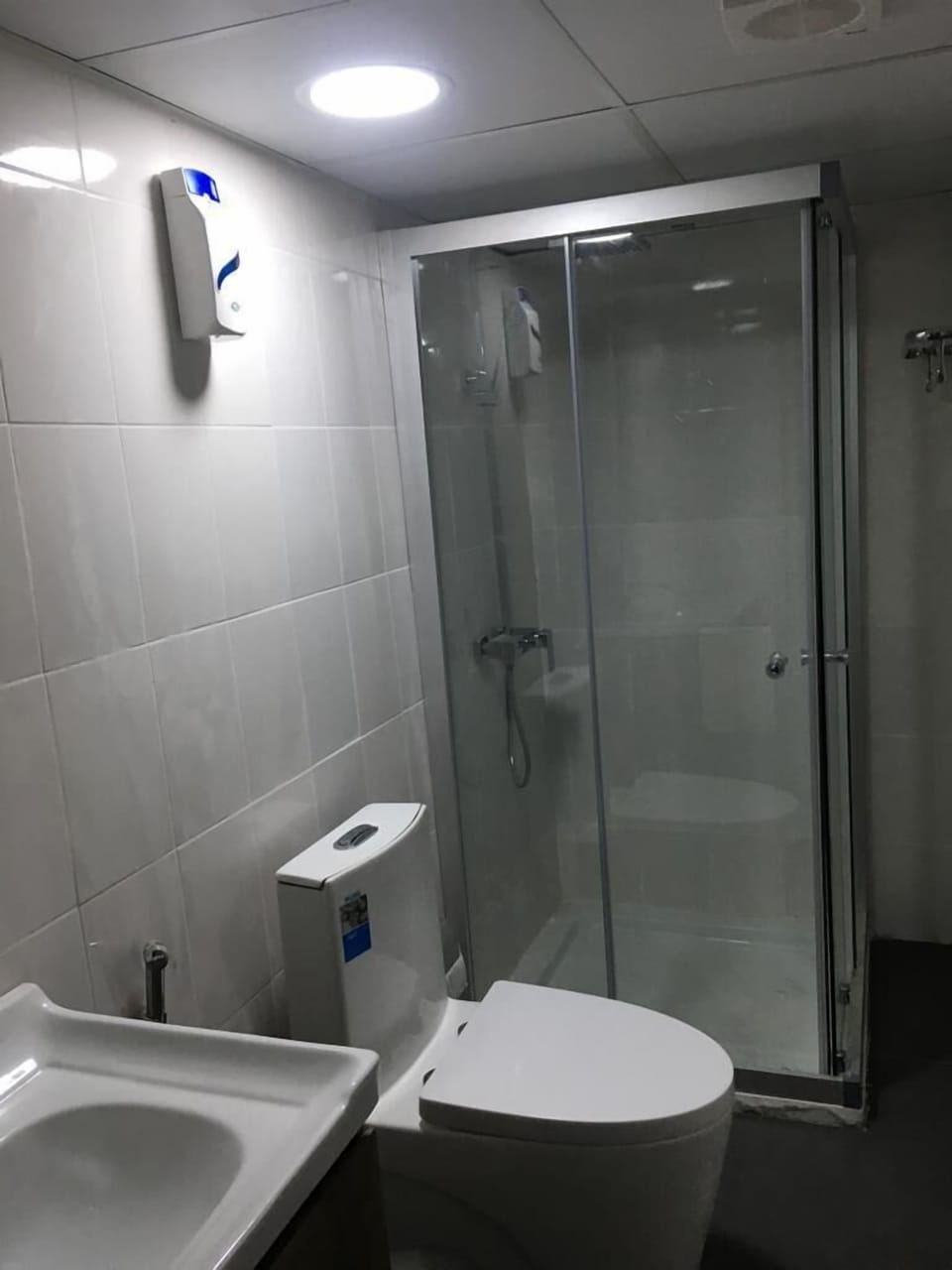 Premium Double Room | Bathroom | Towels