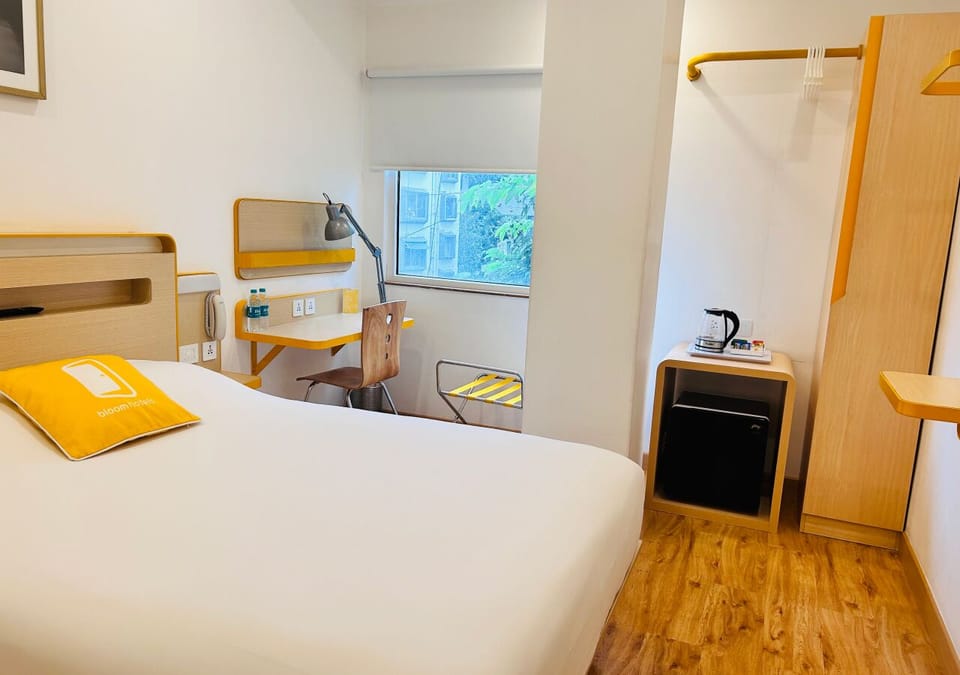 Executive Double Room | Desk, laptop workspace, soundproofing, iron/ironing board
