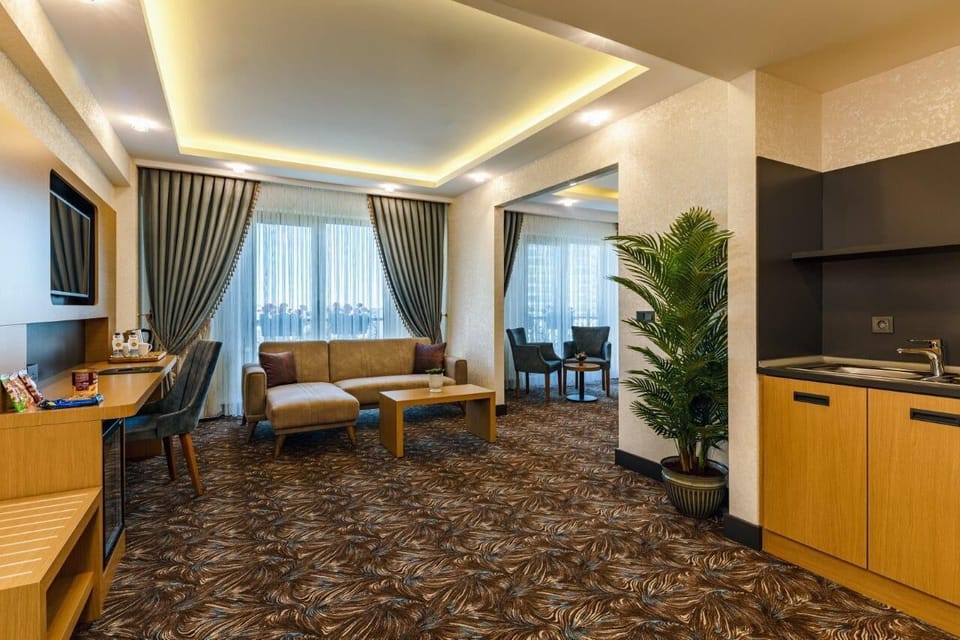 Suite | Living area | LED TV