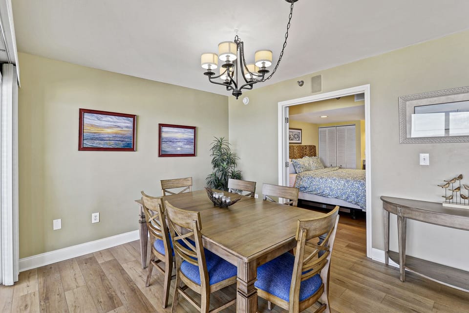 1506 Villamare | Dining Table - 1506 Villamare | Dining Table