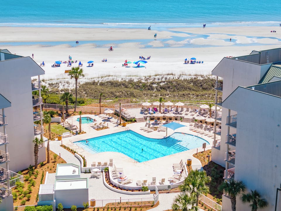 1506 Villamare | Complex Amenities