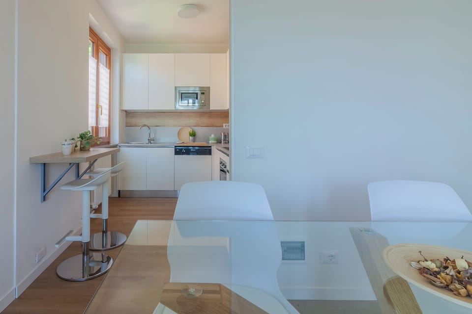 Apartment, 2 Bedrooms | Private kitchen | Full-size fridge, microwave, oven, stovetop