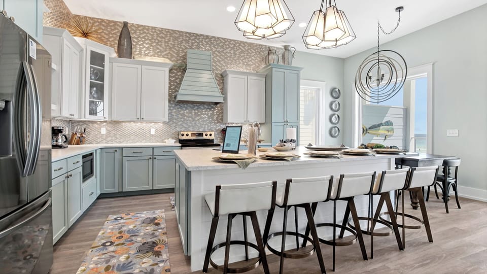 Main Living, Kitchen and Dining Area