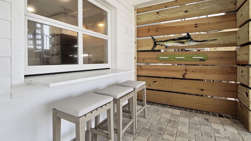 Pool deck seating