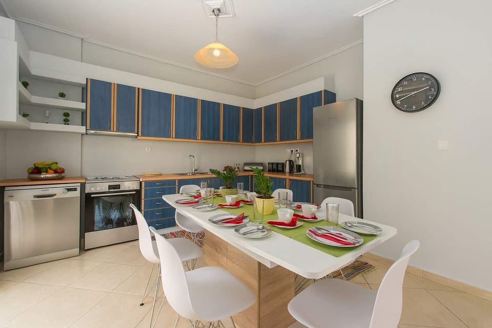 Kitchen and Dining Room Area – Fully equipped for home-style meals and family gatherings.