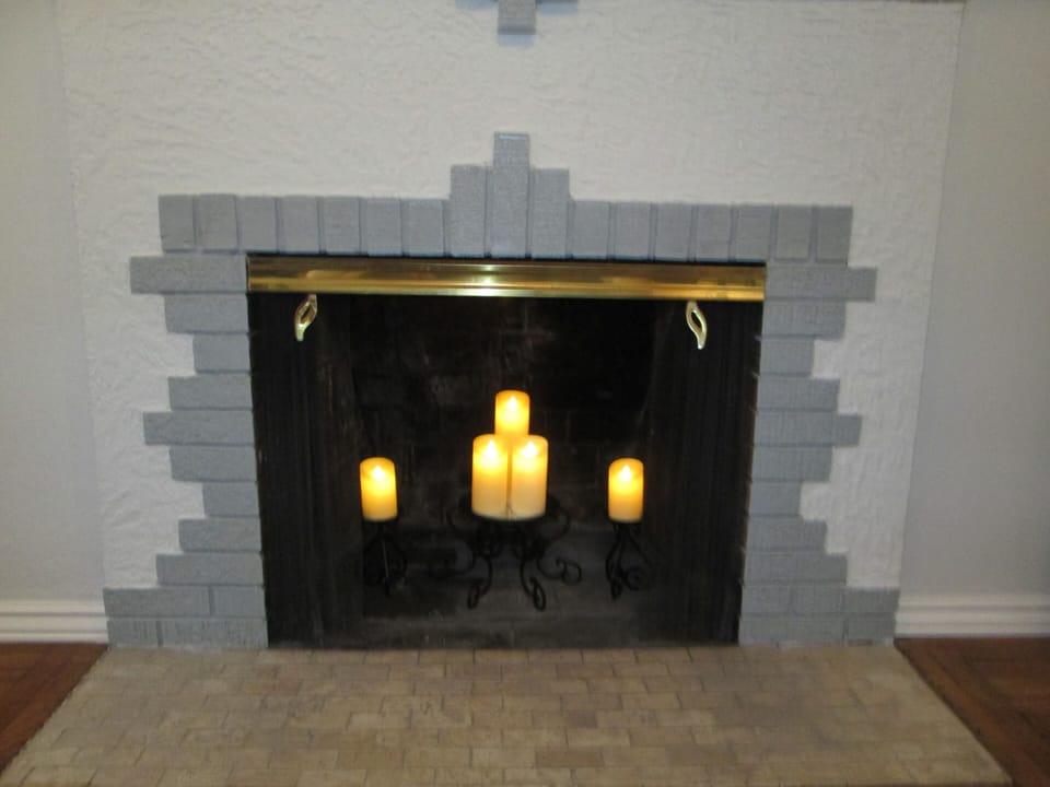 Nice ambience from the candles in the fireplace.