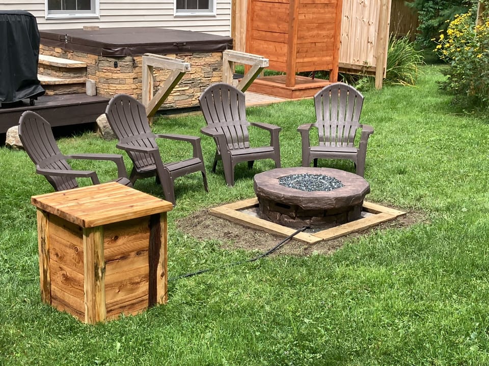 Outdoor fire pit 