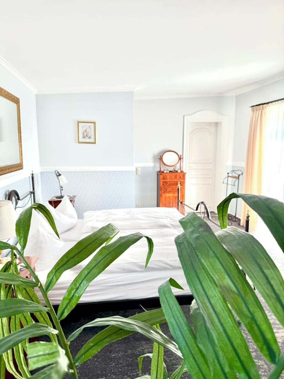 Exclusive Suite, Private Bathroom | Premium bedding, down comforters, memory foam beds, minibar