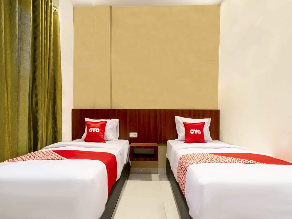 Desk, WiFi (free), bed sheets