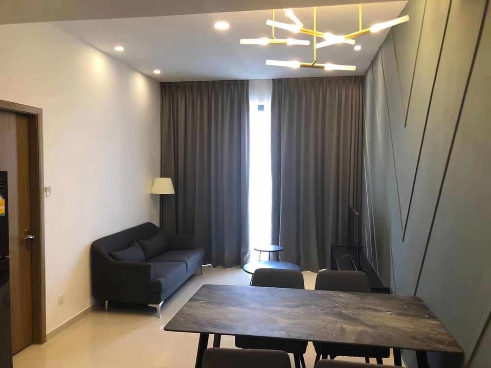 Comfort Studio Suite | Living area | Flat-screen TV