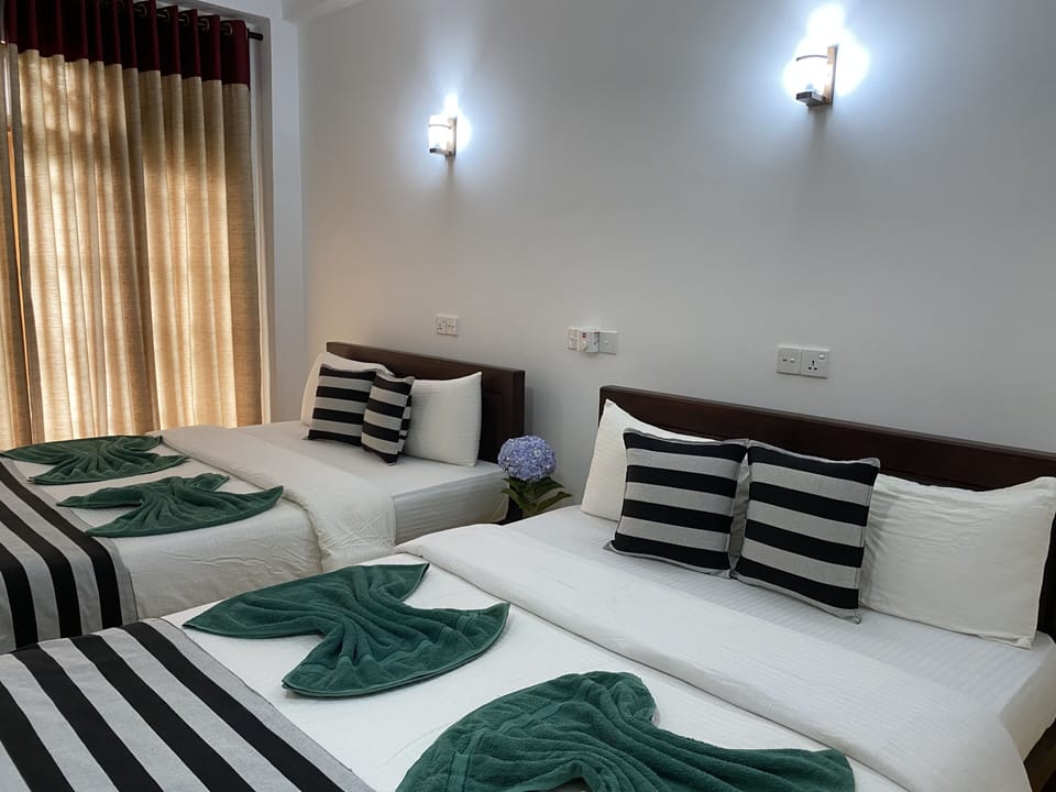 Deluxe Triple Room | Desk, soundproofing, iron/ironing board, free WiFi