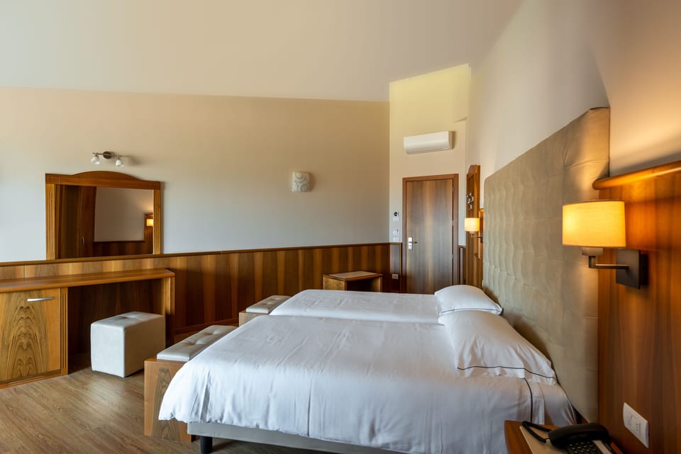 City Double or Twin Room, Balcony | In-room safe, desk, bed sheets