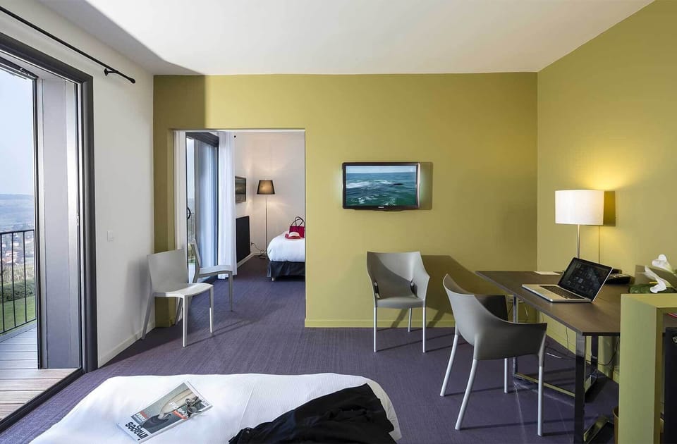 Junior Suite | Premium bedding, minibar, in-room safe, individually decorated