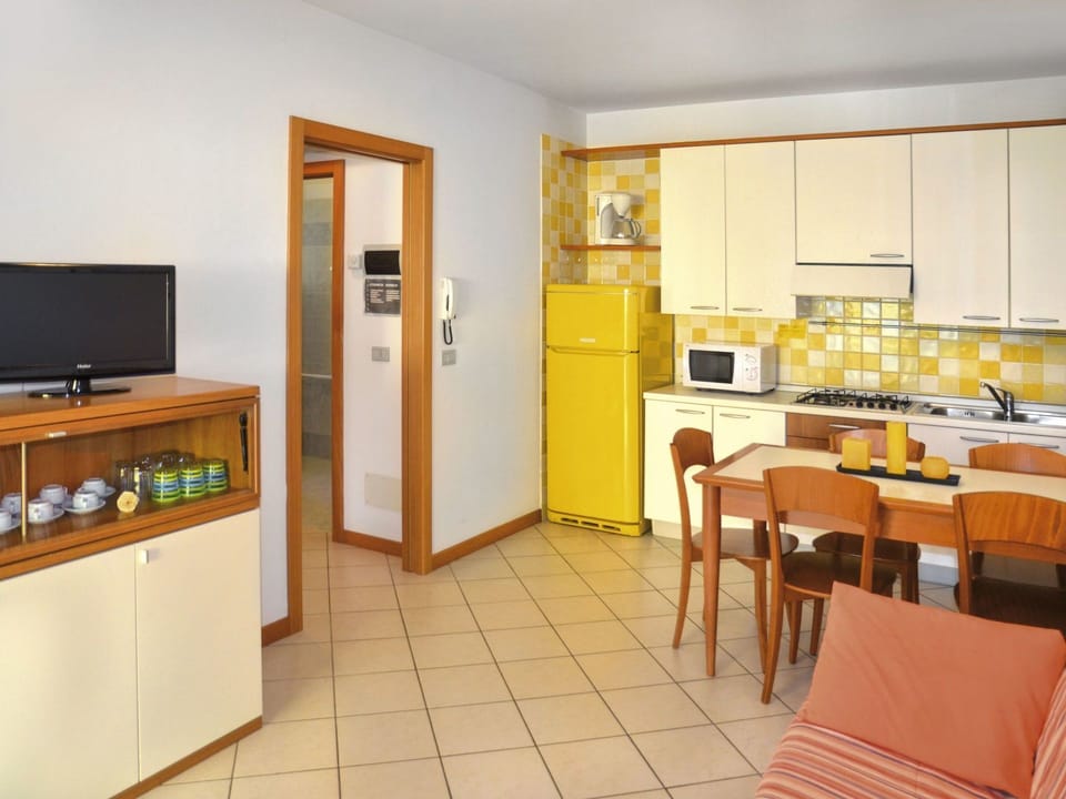 Room, Property, Furniture, Building, Yellow, Interior Design, Kitchen, House, Floor, Real Estate