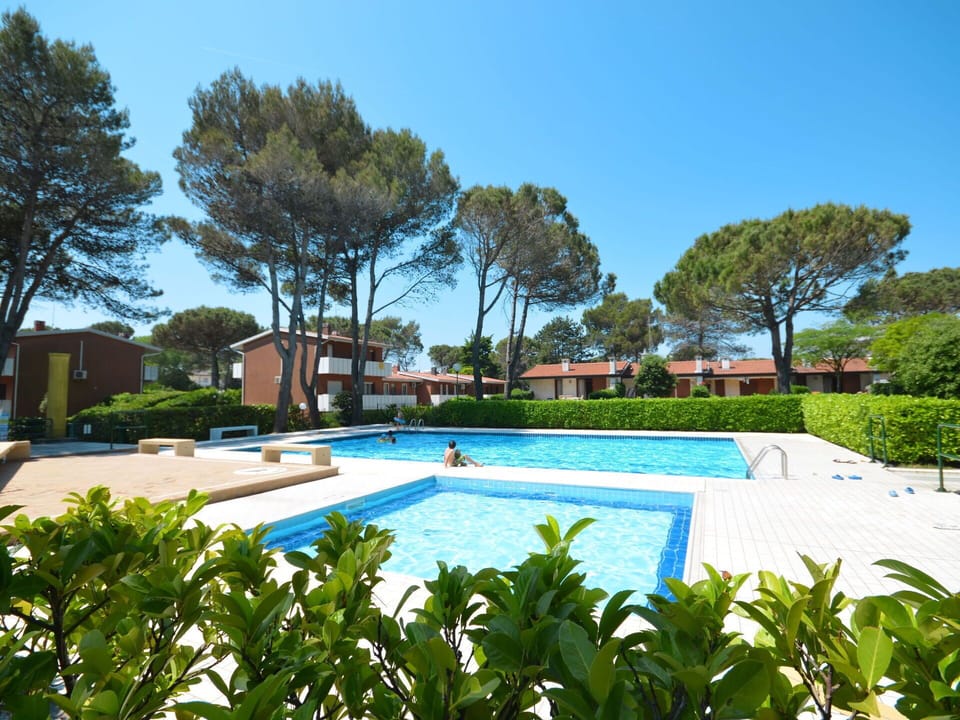 Swimming Pool, Property, Resort, Real Estate, Building, House, Vacation, Villa, Tree, Leisure
