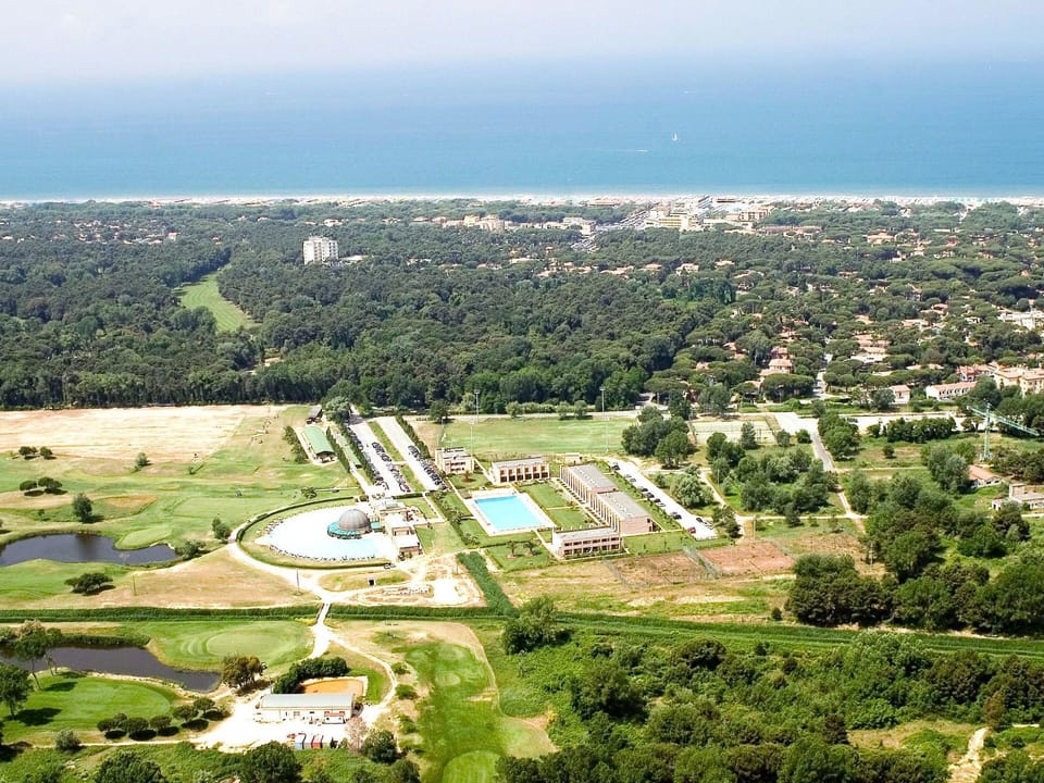 Bird'S-Eye View, Aerial Photography, Urban Area, Urban Design, Metropolitan Area, Landscape, City, Residential Area, Photography, Land Lot