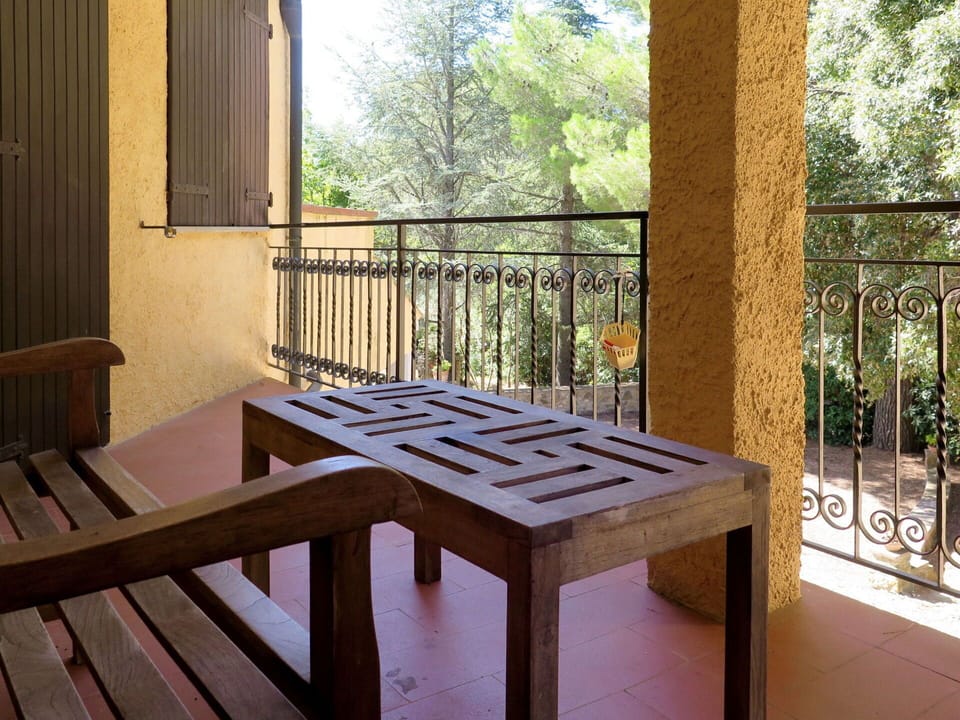 Property, Plant, Wood, Tree, Interior Design, Floor, Table, Wood Stain, Flooring, Wall