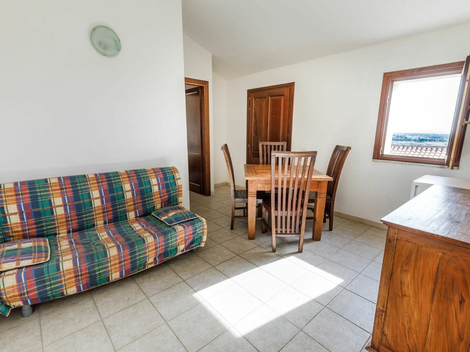 Furniture, Picture Frame, Property, Table, Building, Chair, Wood, Comfort, Interior Design, Floor
