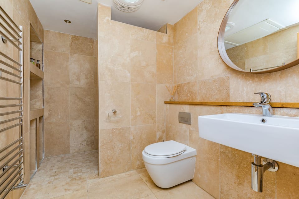 Cottage Bathroom