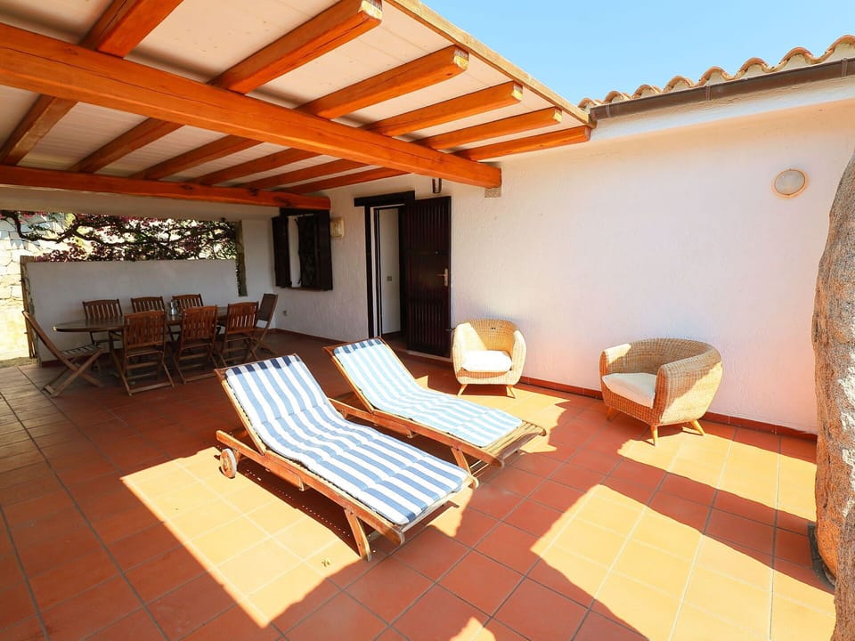 Furniture, Property, Wood, Shade, Interior Design, Living Room, Outdoor Furniture, Floor, Flooring, Cottage