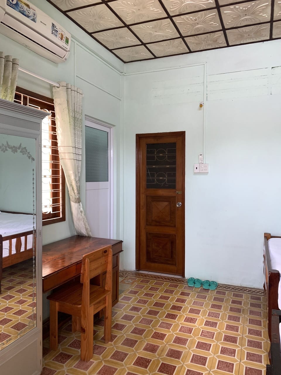 Standard Double Room, 1 Bedroom, Non Smoking, River View | Desk, free WiFi, bed sheets