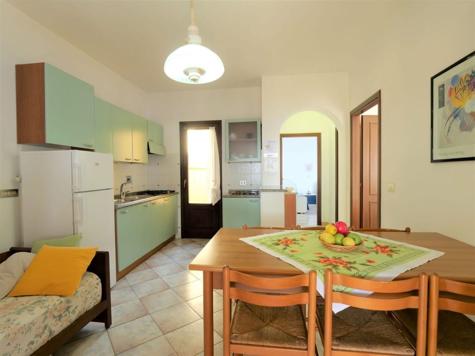 Table, Furniture, Picture Frame, Property, Cabinetry, Wood, Door, Chair, Interior Design, Floor