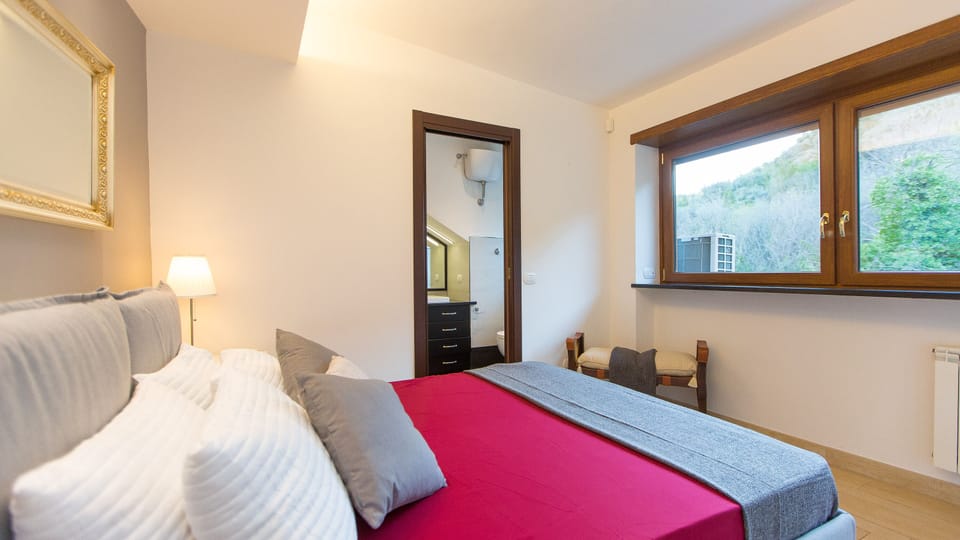 Apartment, 1 Bedroom | 1 bedroom, individually decorated, individually furnished, free WiFi