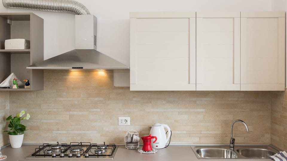 Apartment, 2 Bedrooms | Private kitchen | Full-size fridge, microwave, oven, stovetop