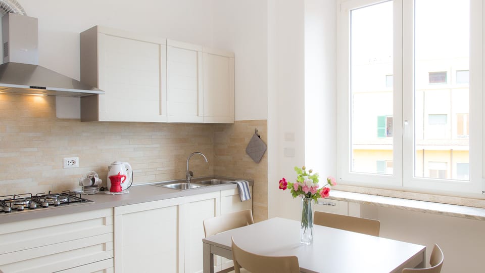 Apartment, 2 Bedrooms | In-room dining