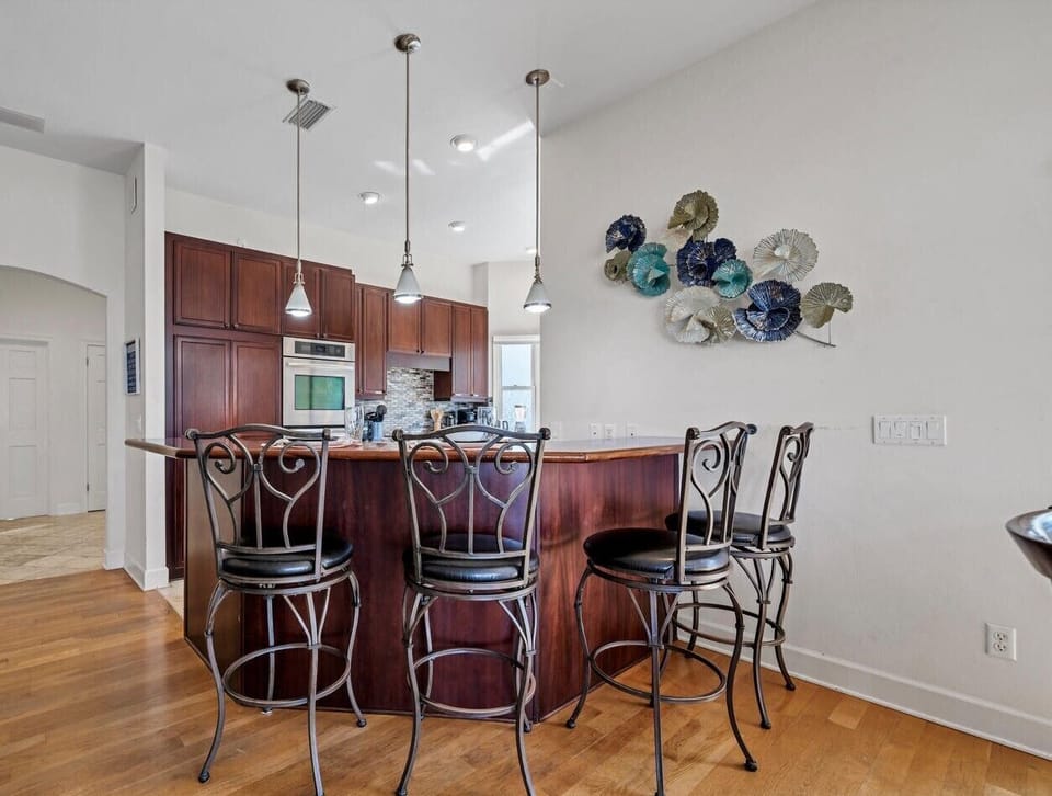 Breakfast Bar