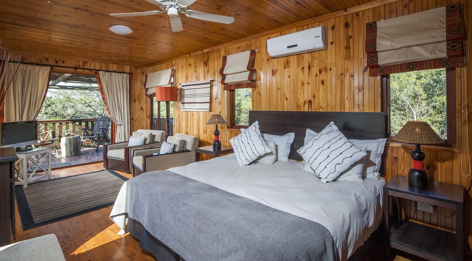 Main Lodge 1 Bedroom Chalet  | In-room safe, desk, free WiFi