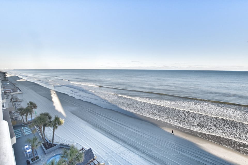 0711 Waters Edge Resort 2 Bedroom Condo by RedAwning Apartment in Garden City