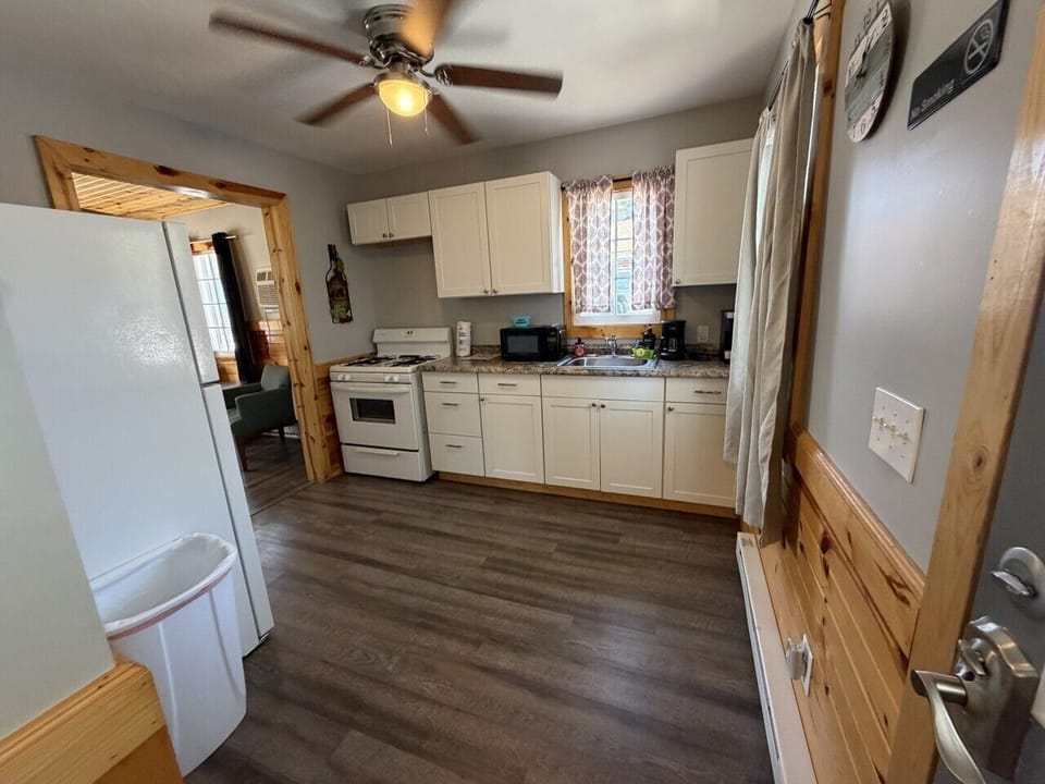 Whips 1 Kitchen