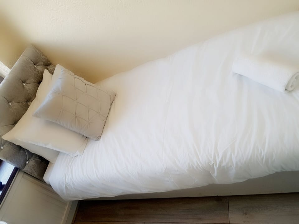 Standard Single Room, Shared Bathroom (ROOM 5) | 1 bedroom
