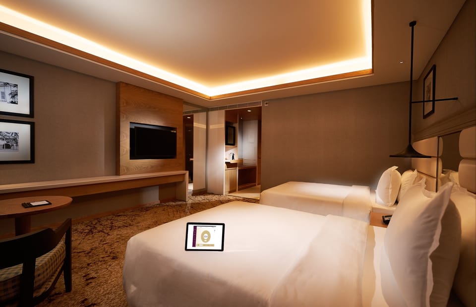 Club Double or Twin Room, 1 Bedroom | Television