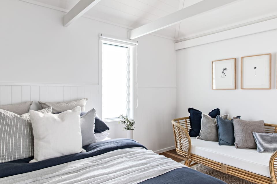 WiFi (free), bed sheets