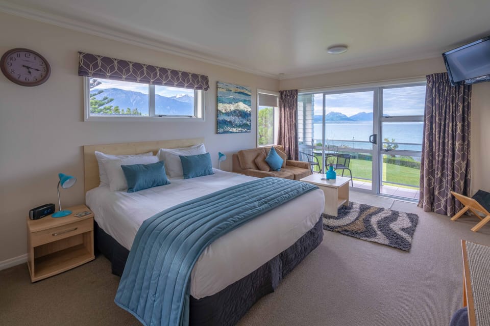 The Hartnell Room | Premium bedding, Select Comfort beds, blackout drapes, soundproofing