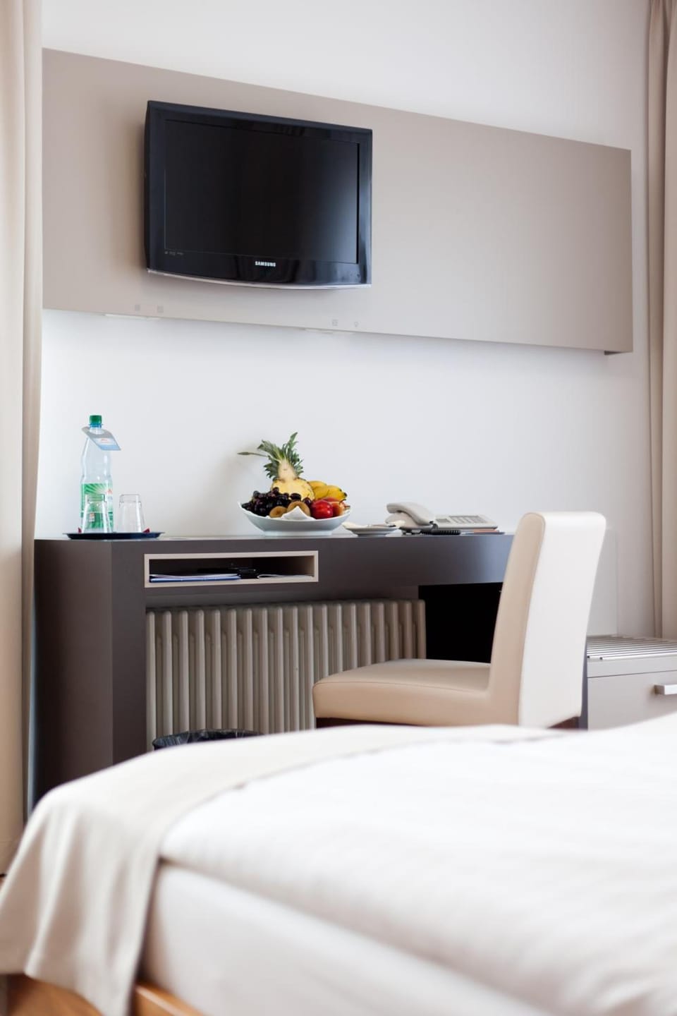 Hypo-allergenic bedding available, in-room safe, desk, blackout drapes
