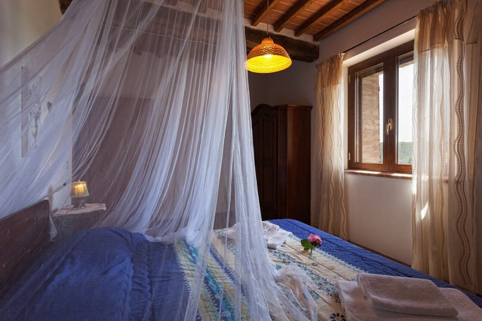 Apartment, 2 Bedrooms, Hill View, Ground Floor (SL13) | Soundproofing, bed sheets