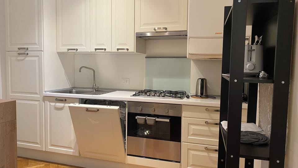 Apartment, 2 Bedrooms | Private kitchenette | Fridge, oven, stovetop, dishwasher
