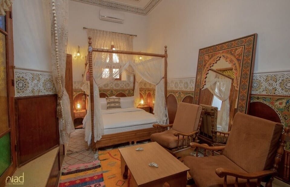 Blackout drapes, WiFi (free), bed sheets
