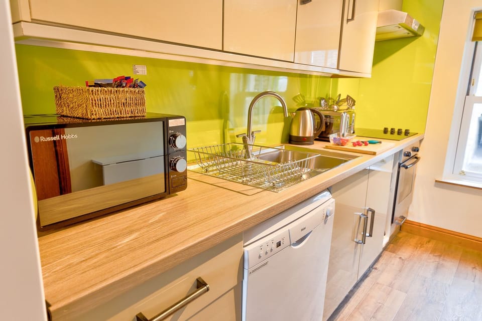 Howgills Apartment 10 - Kitchen with a dishwasher